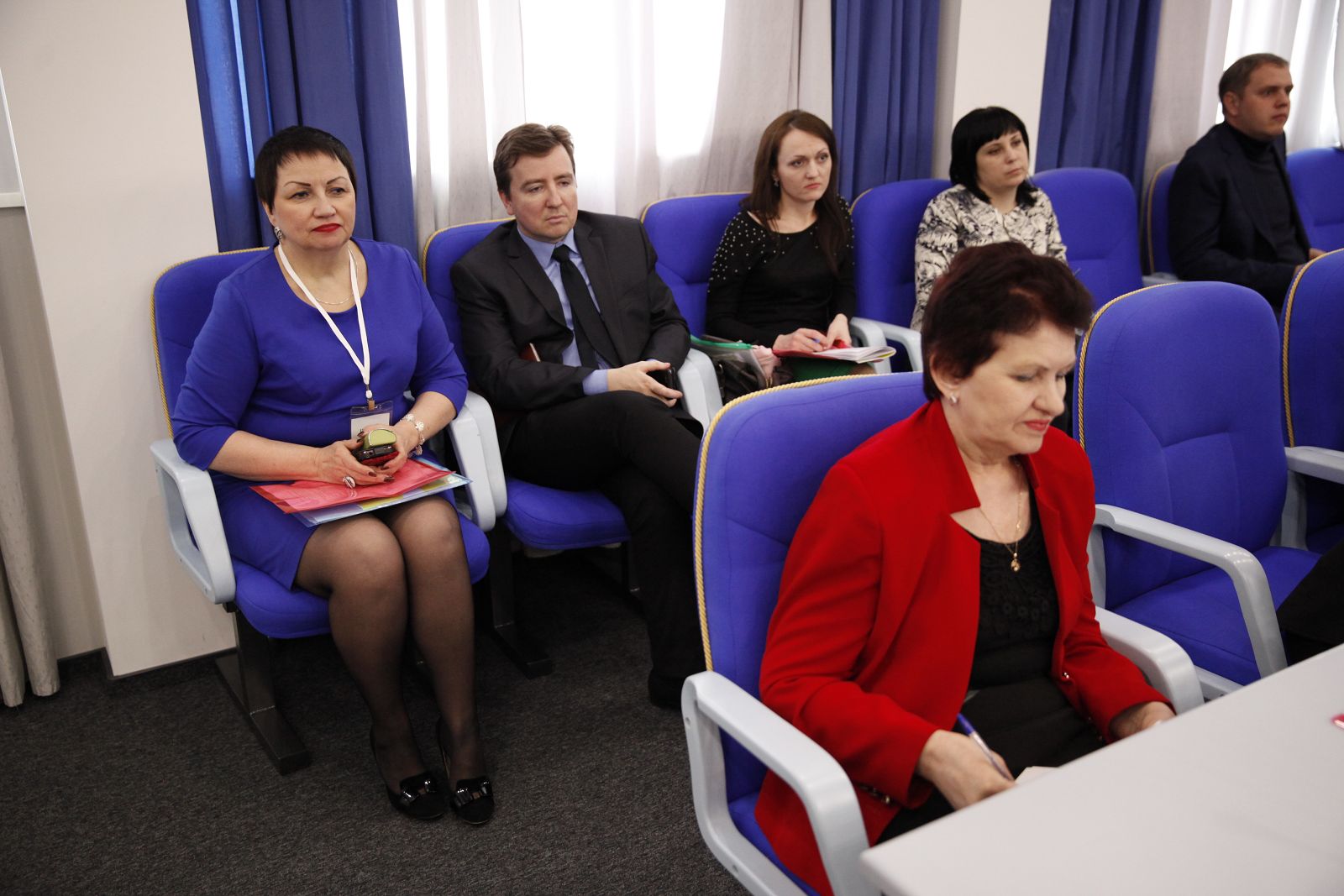 "Глаза" и "уши" депутатов