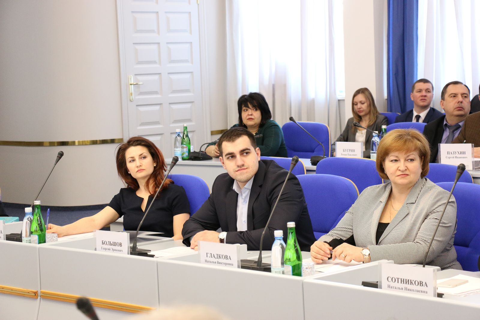 Совет непарламентских партий начал работу