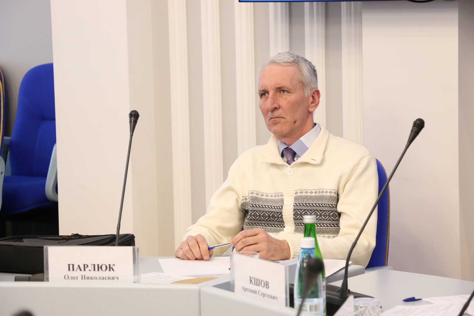Совет непарламентских партий начал работу