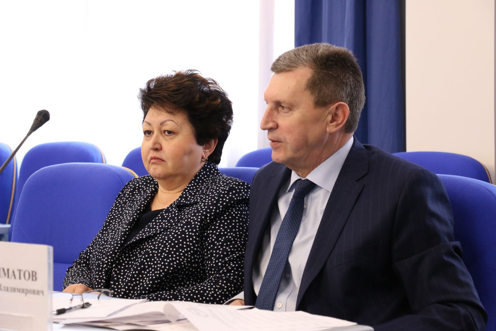 Совет непарламентских партий начал работу