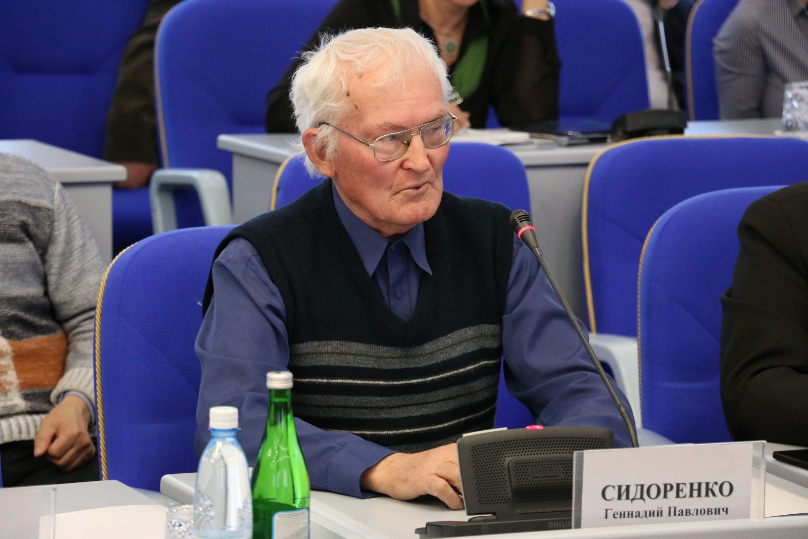 Совет непарламентских партий начал работу