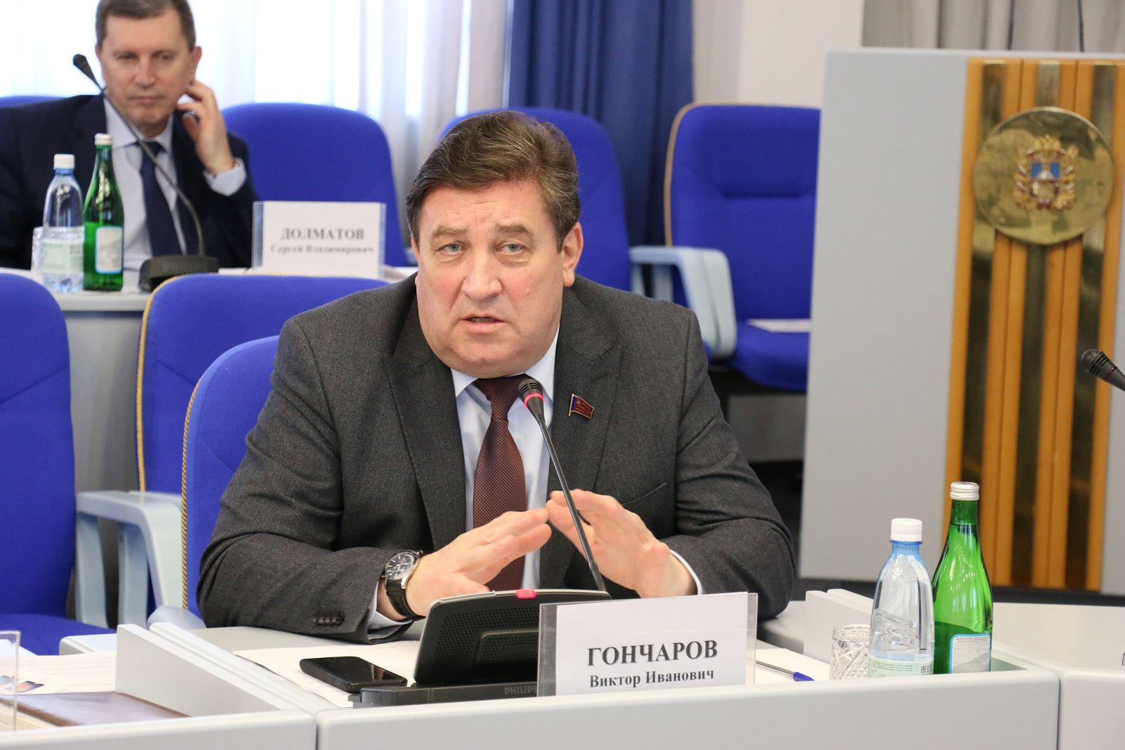 Совет непарламентских партий начал работу