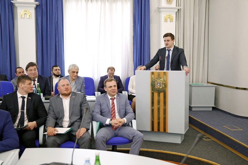 Совет молодых депутатов приступил к работе