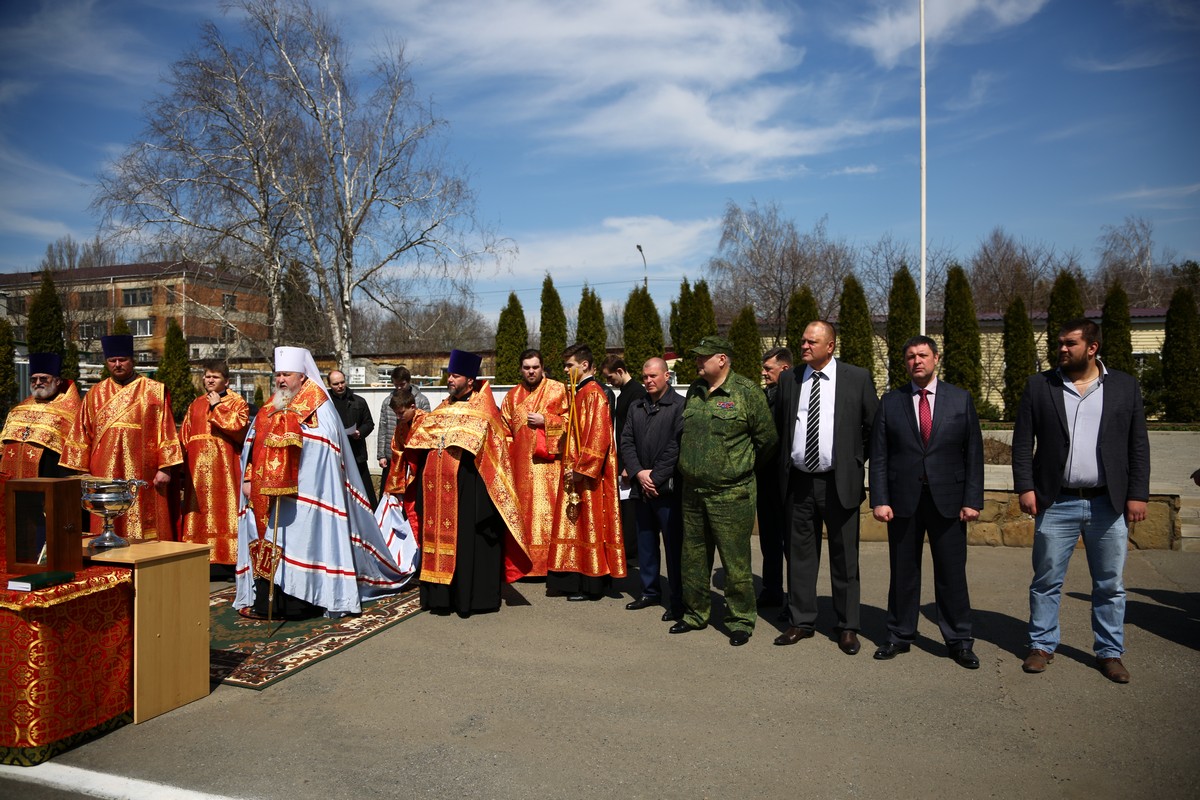 Укрепляя силу духа гвардейцев