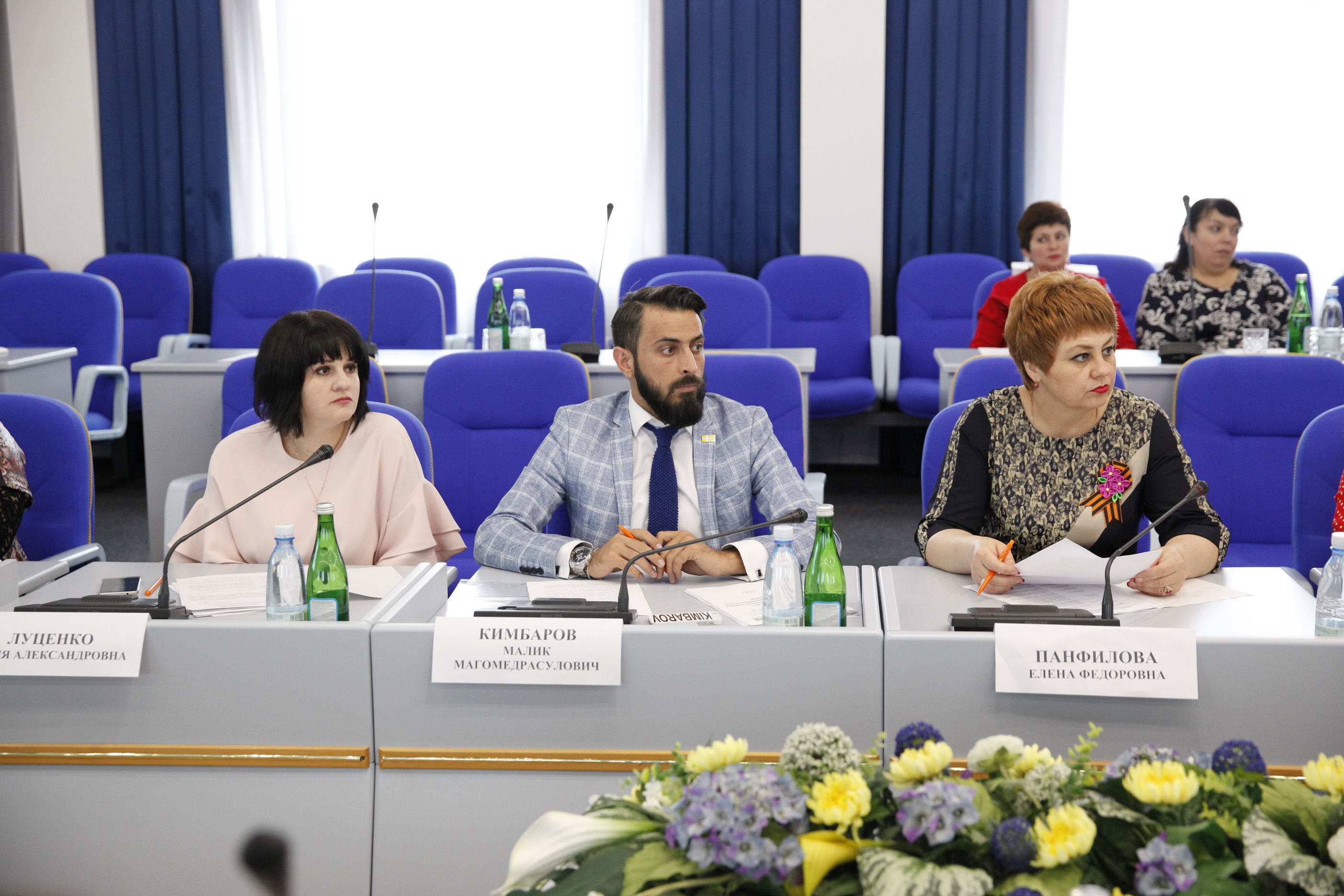 Проблемы семьи и трудового воспитания подрастающего поколения обсудили в Думе