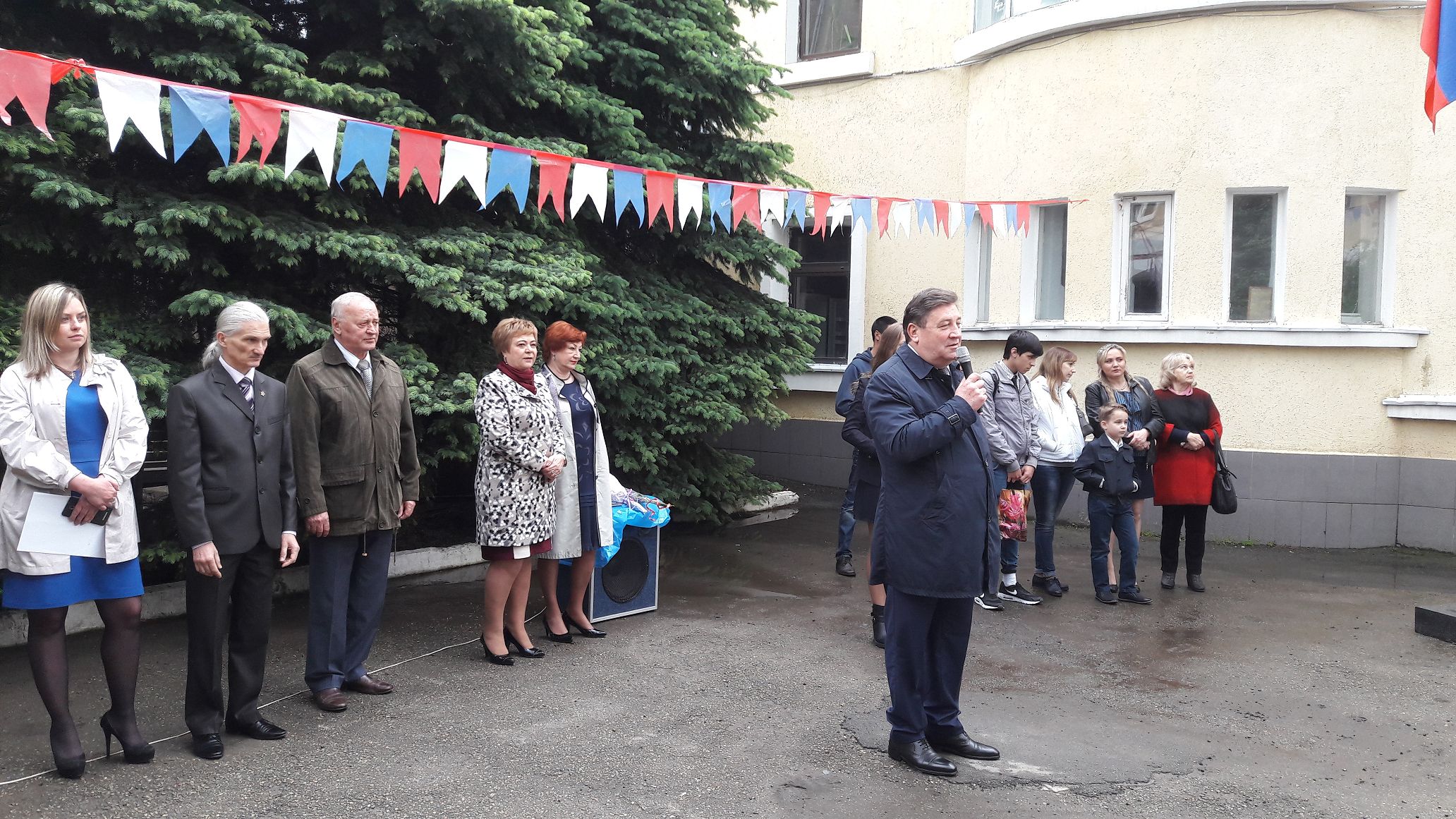 Последний звонок – поздравление от вице-спикера