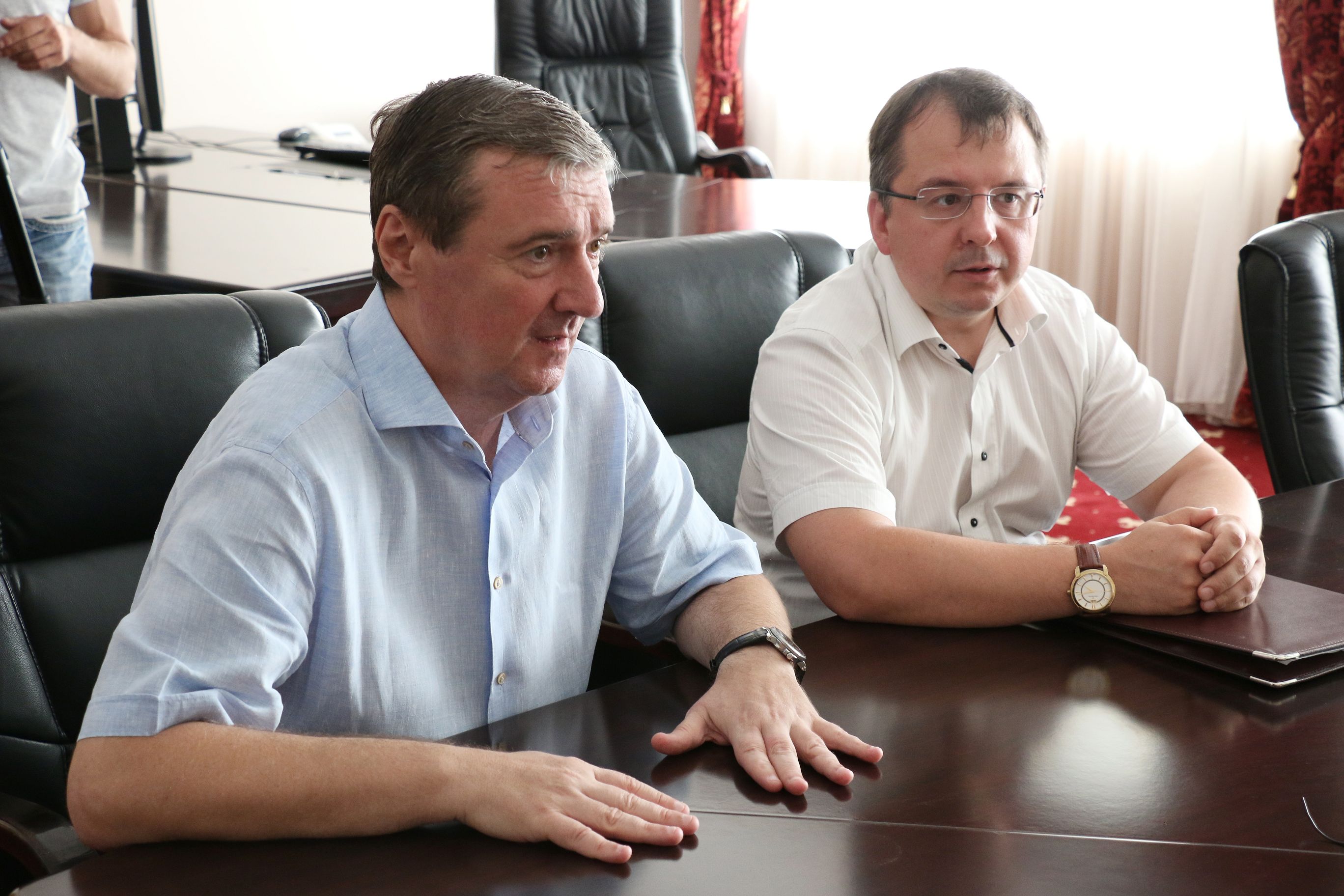 Александр Кузьмин встретился с членом ЦИК Евгением Колюшиным