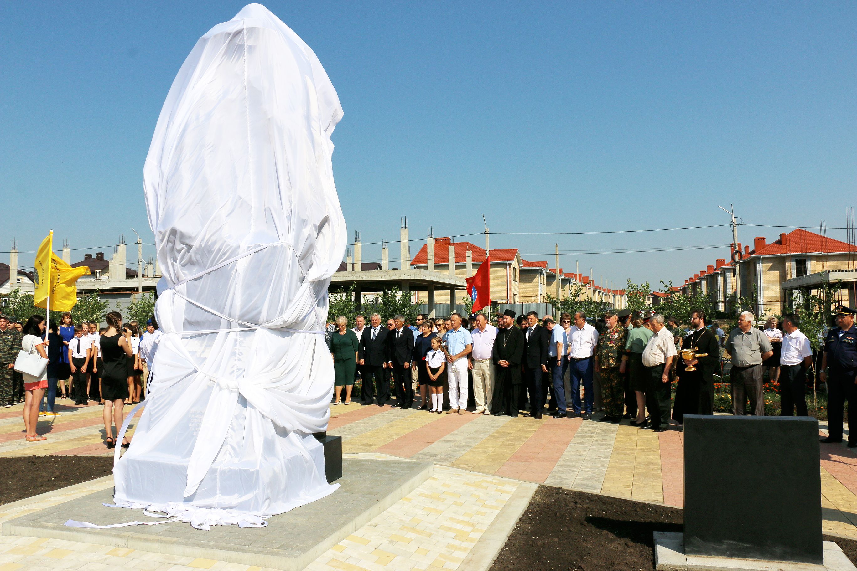 В Михайловске открыли памятник солдату-освободителю