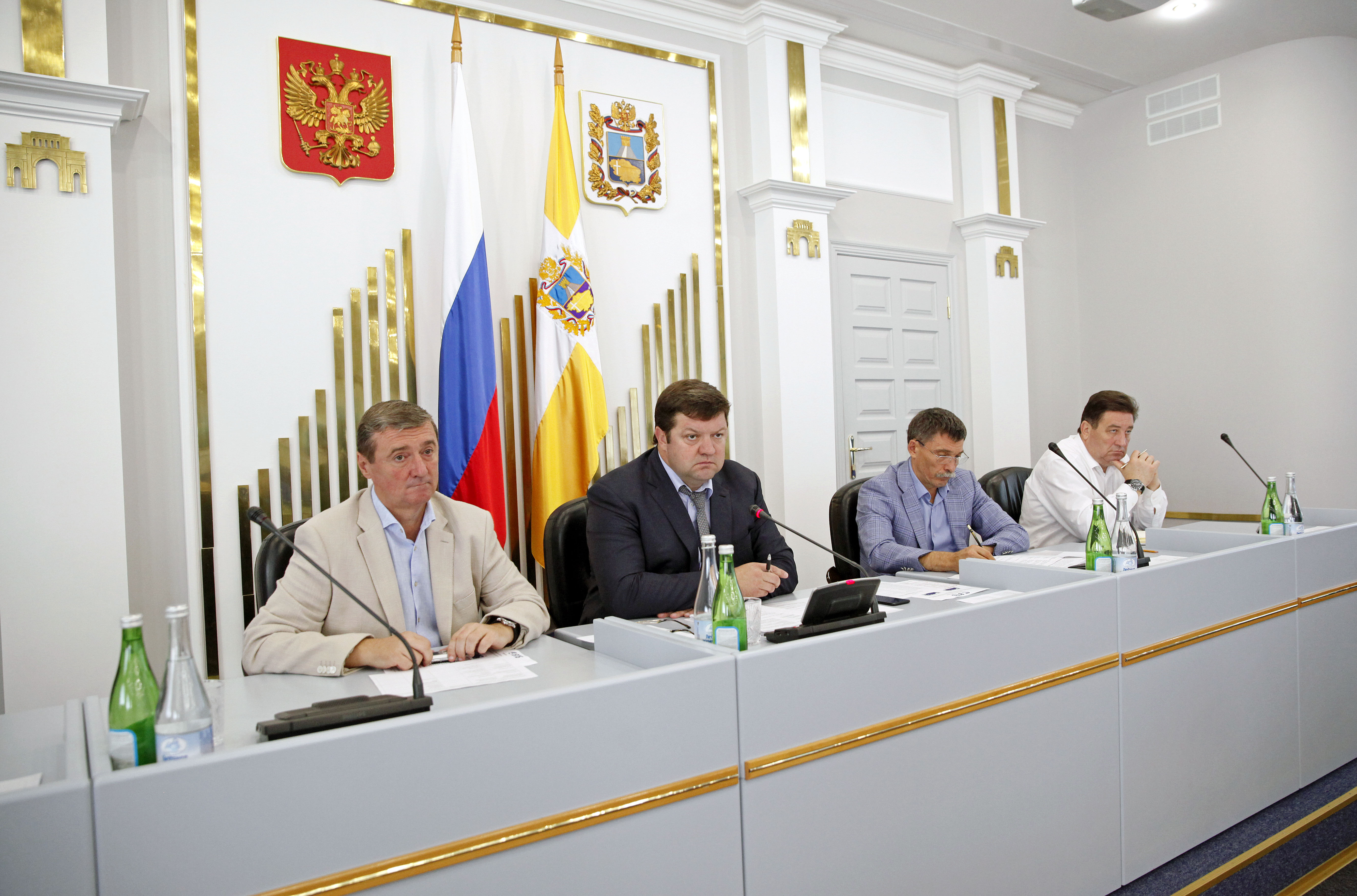 Идет работа в комитетах