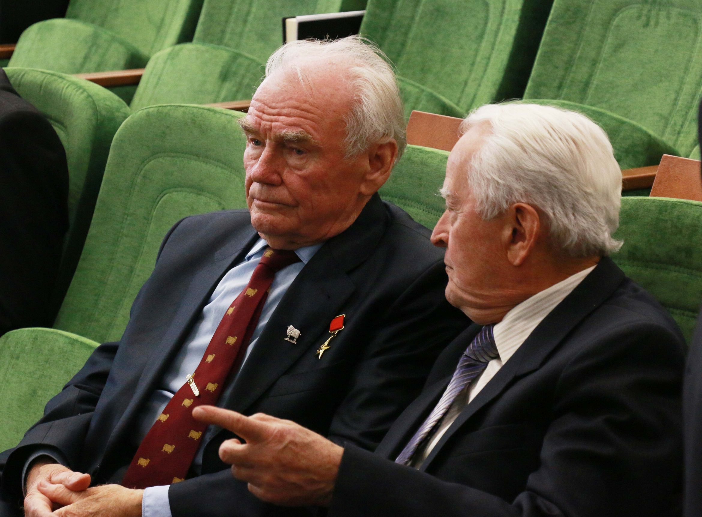 Труженики агропромышленного комплекса принимают поздравления