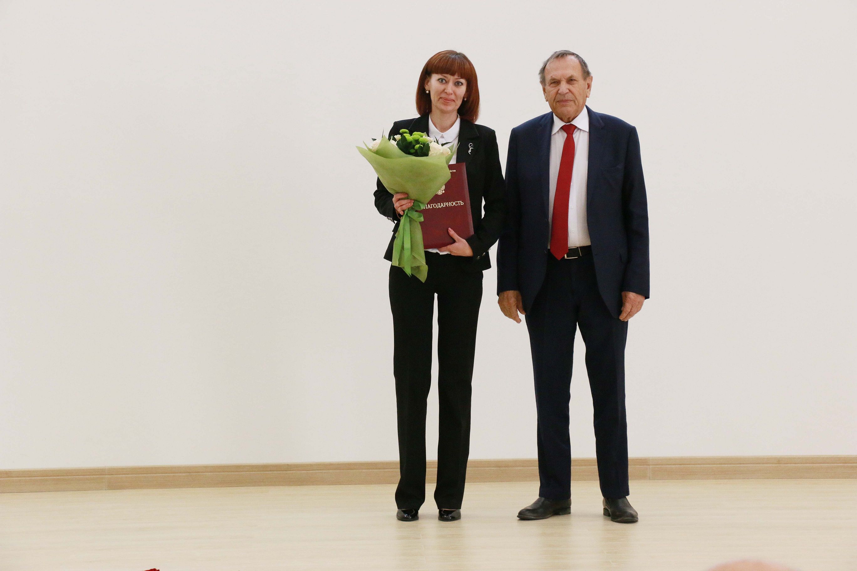 Труженики агропромышленного комплекса принимают поздравления