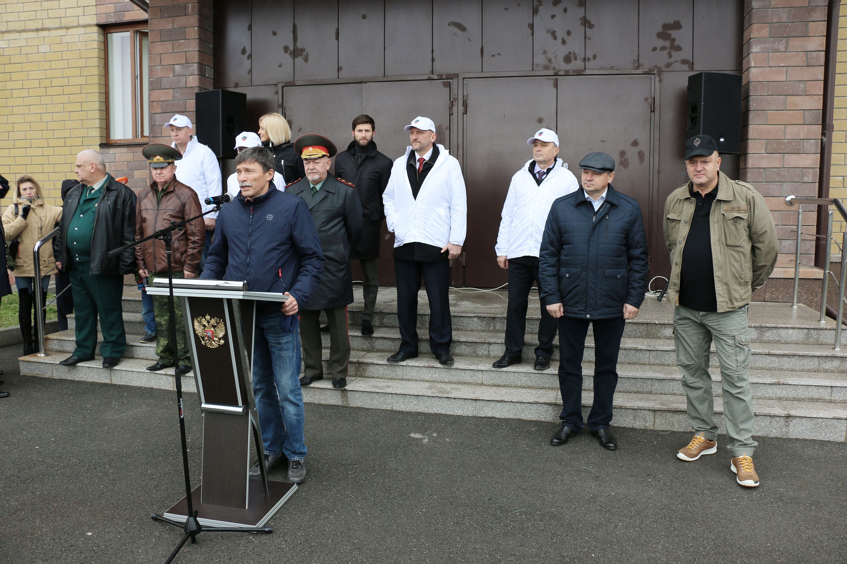 Деревья от парламентариев