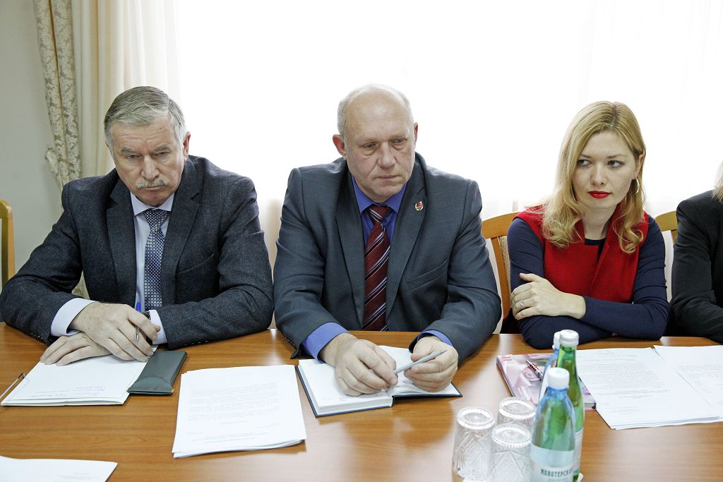 Идёт работа над законами