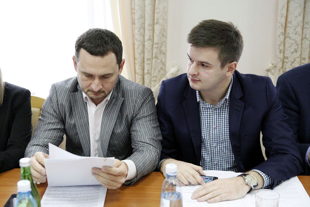Идёт работа над законами