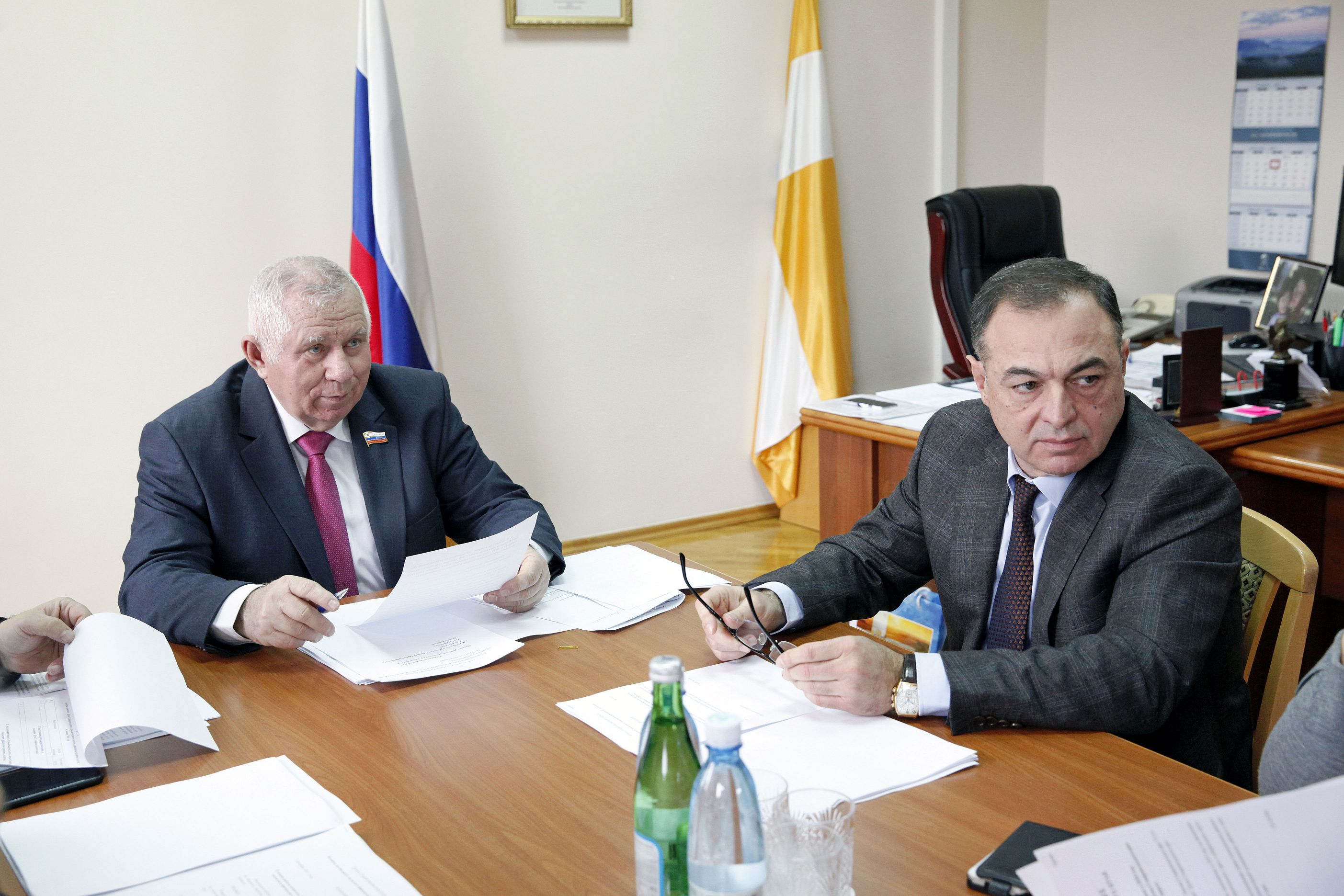 С планами определились
