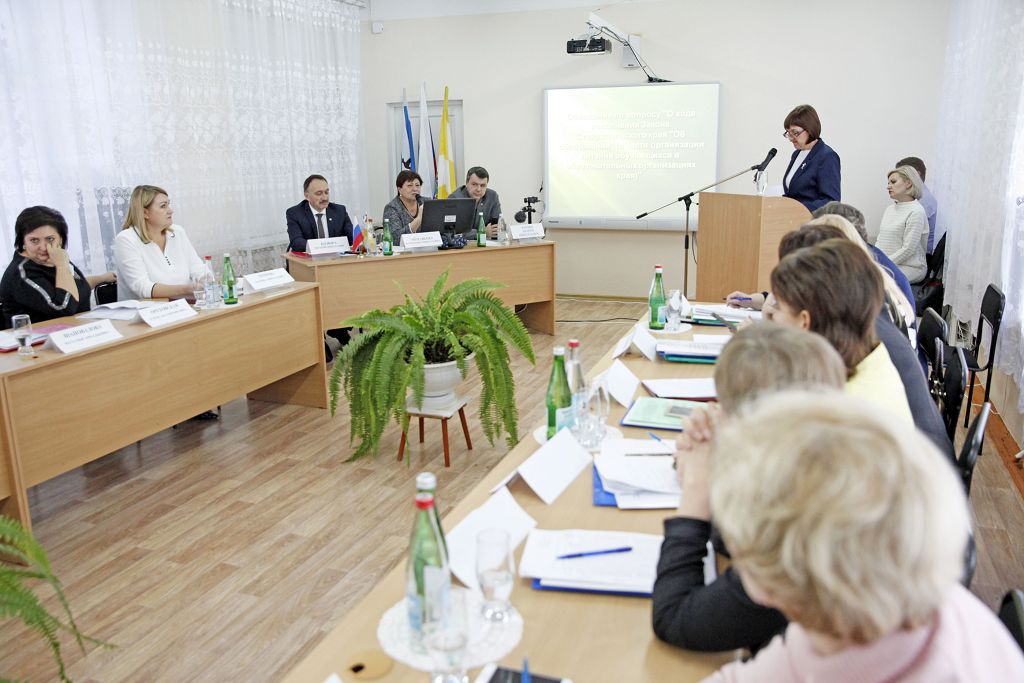 Внимание вопросам школьного питания