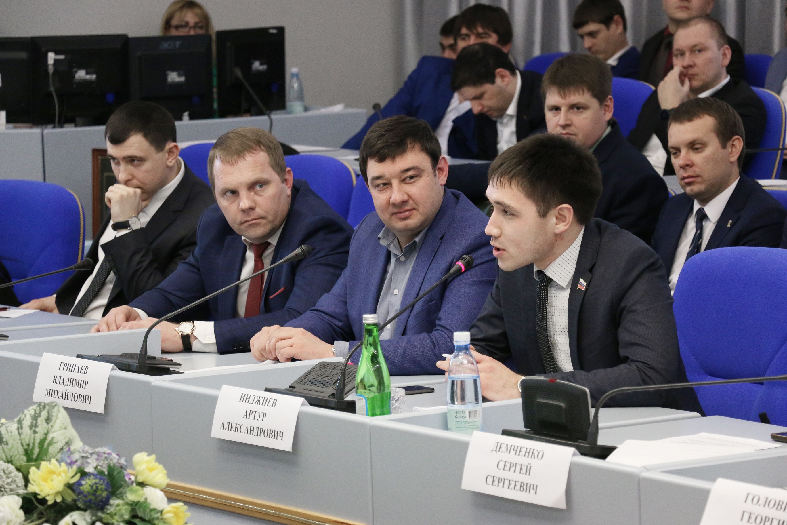 Молодежь Ставрополья внесла предложения в проект федерального закона о молодежной политике