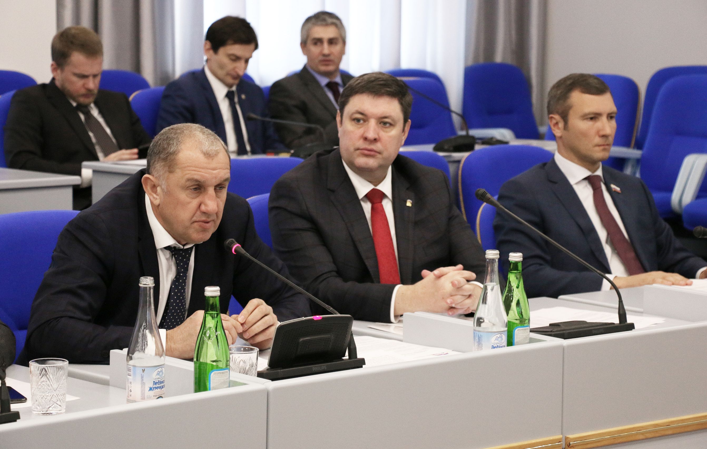 Депутаты-единороссы поддержали бюджетные корректировки