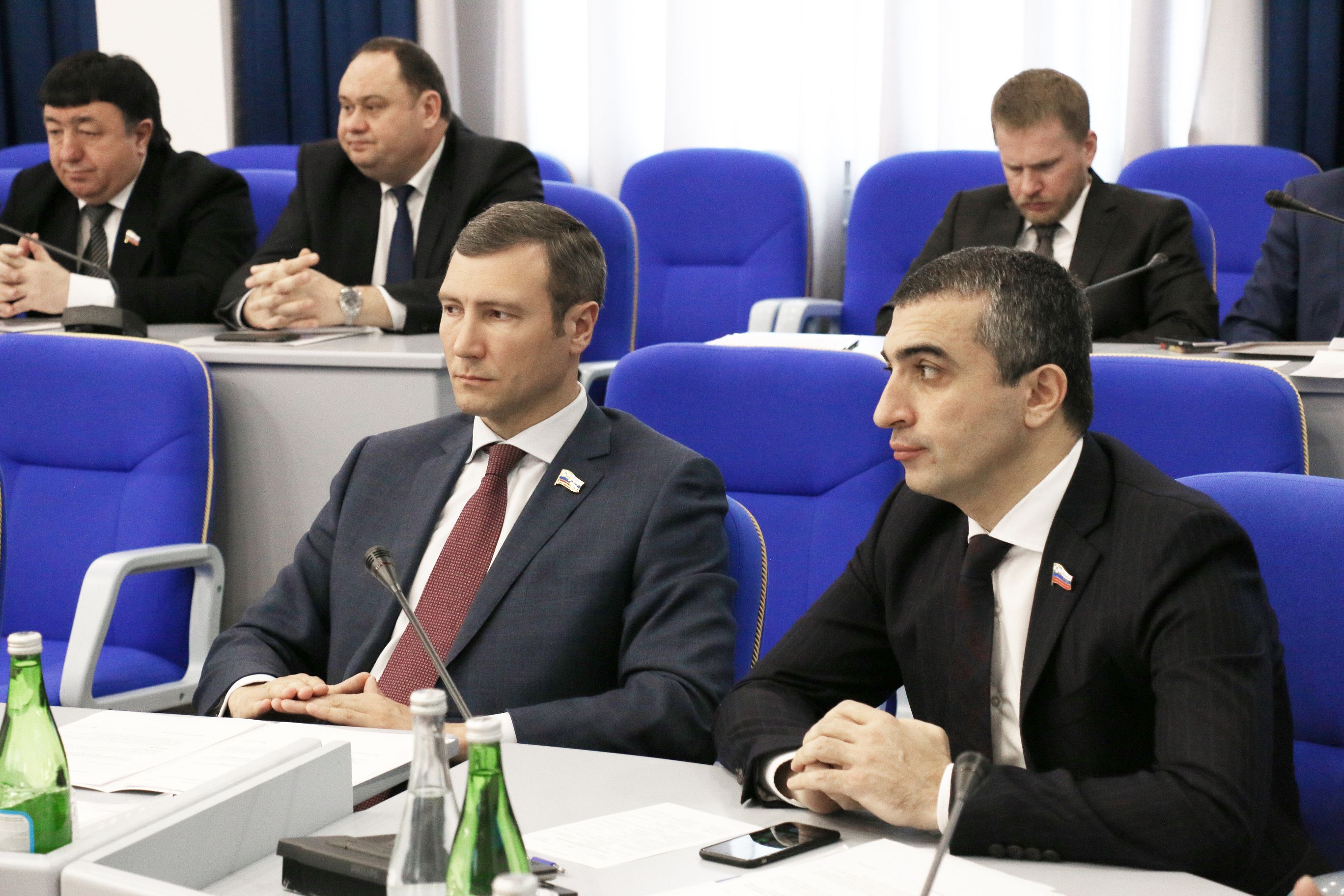 Депутаты-единороссы поддержали бюджетные корректировки