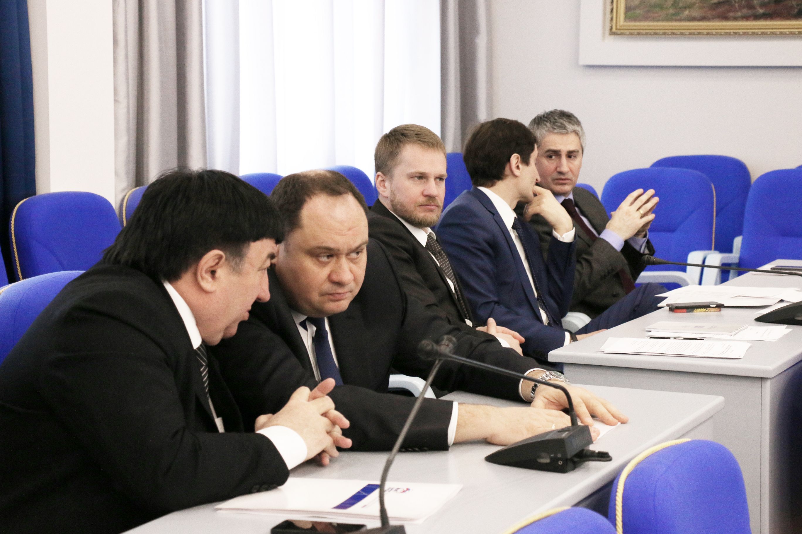 Депутаты-единороссы поддержали бюджетные корректировки