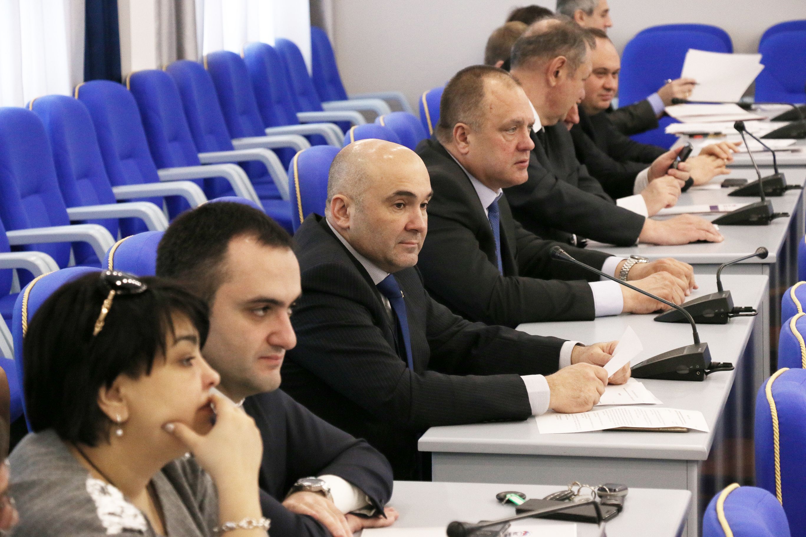 Депутаты-единороссы поддержали бюджетные корректировки