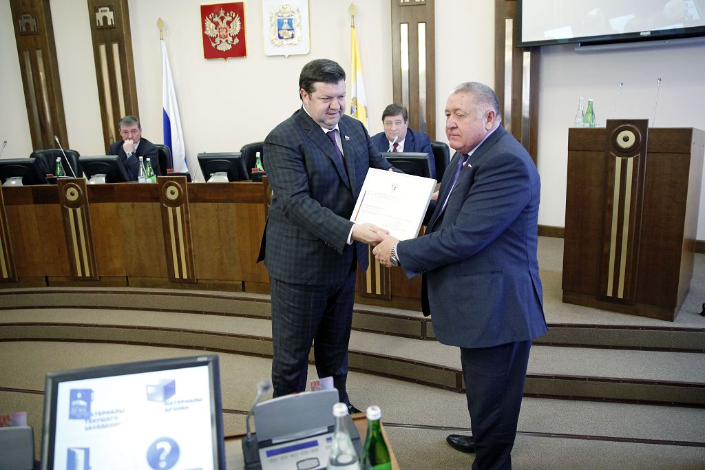 Индексации социальных выплат, помощь молодым семьям и другие важные решения
