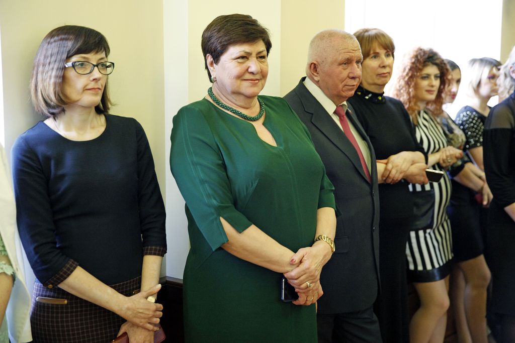 Выставка к женскому празднику