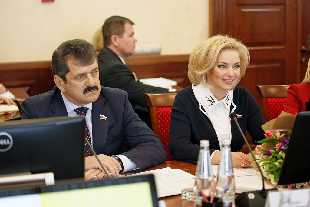 В диалоге с федеральными депутатами