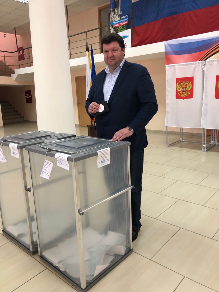 Депутаты Думы Ставропольского края проголосовали на выборах Президента России 18 марта