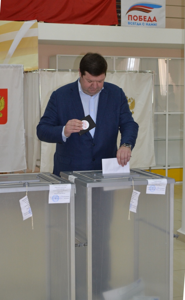 Депутаты Думы Ставропольского края проголосовали на выборах Президента России 18 марта