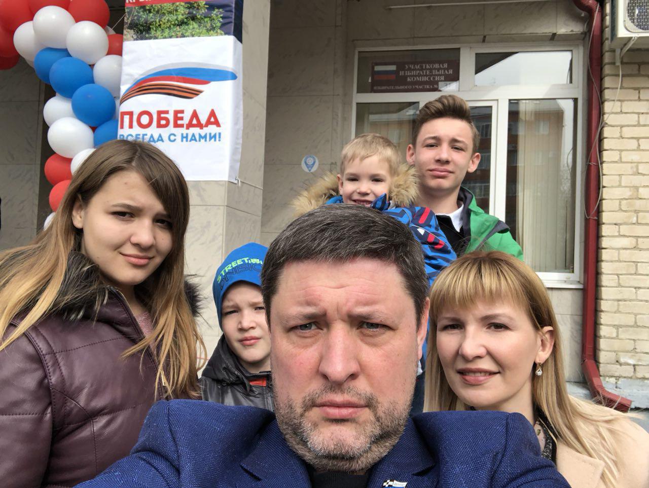 Депутаты Думы Ставропольского края проголосовали на выборах Президента России 18 марта