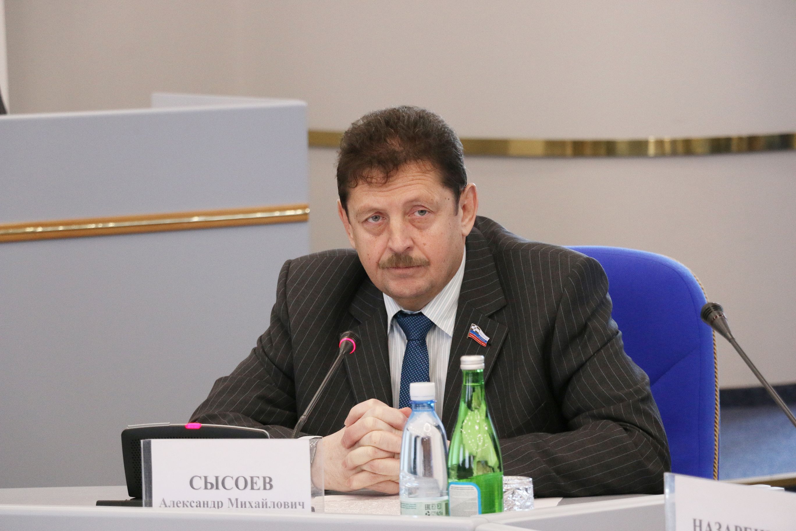Долгострой требует решений