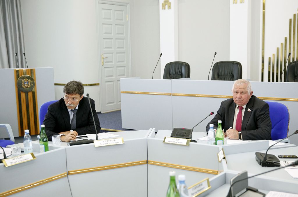Депутаты обсудили итоги работы Контрольно-счётной палаты региона