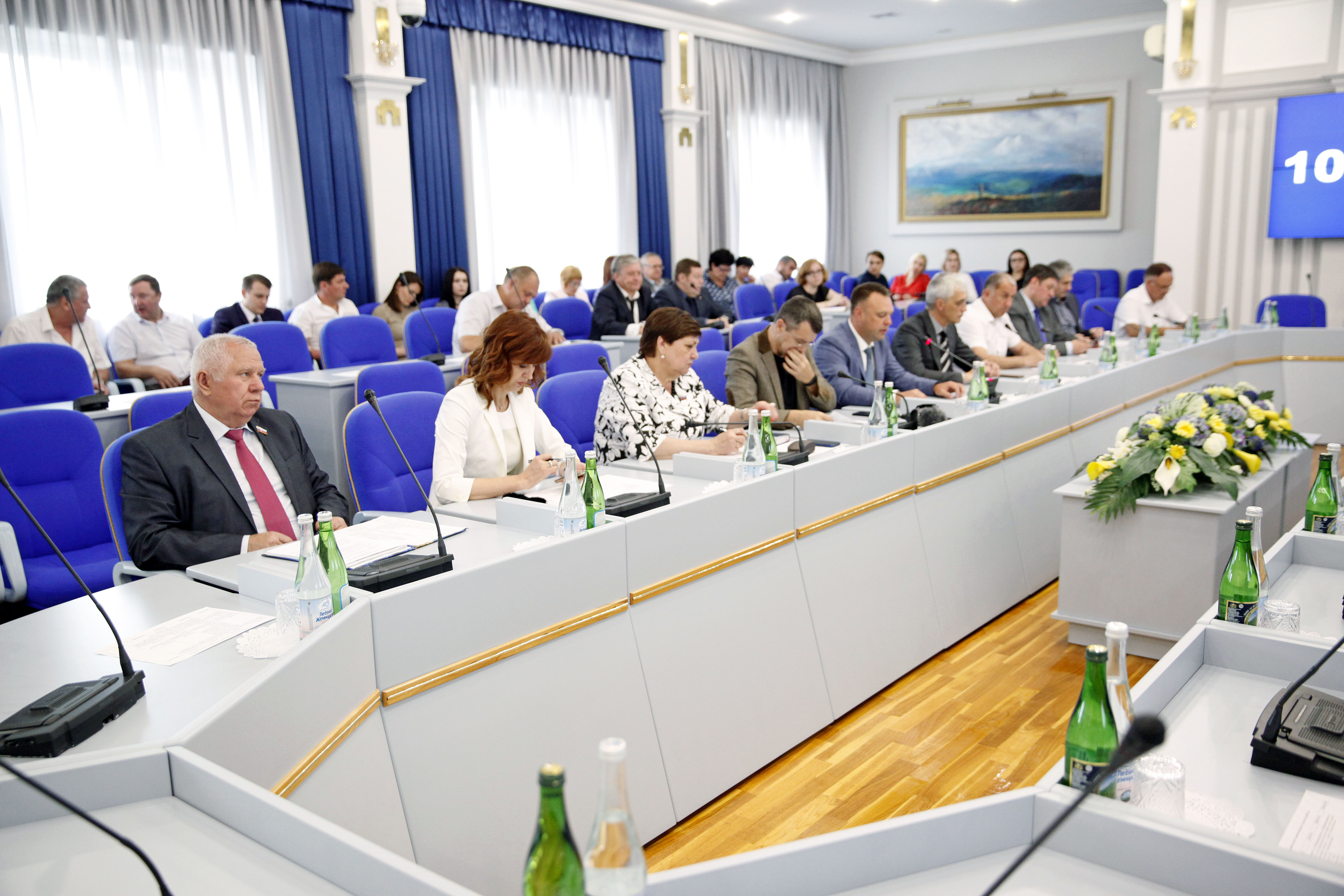 Насыщенная повестка