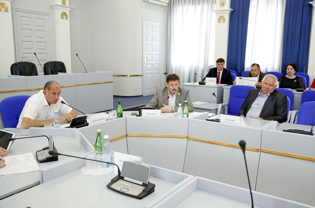 Голодный пёс опасней волка