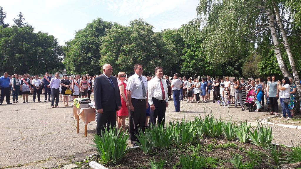 «Последний звонок» прозвенел для выпускников