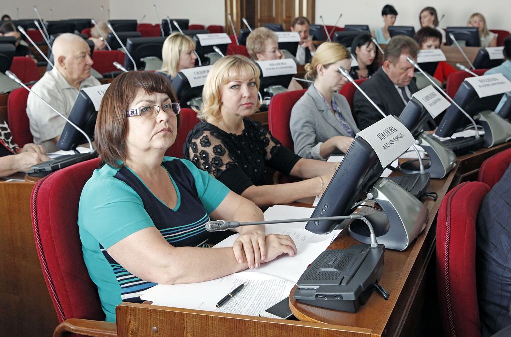 Проблемы предоставления рабочих мест инвалидам обсудили депутаты