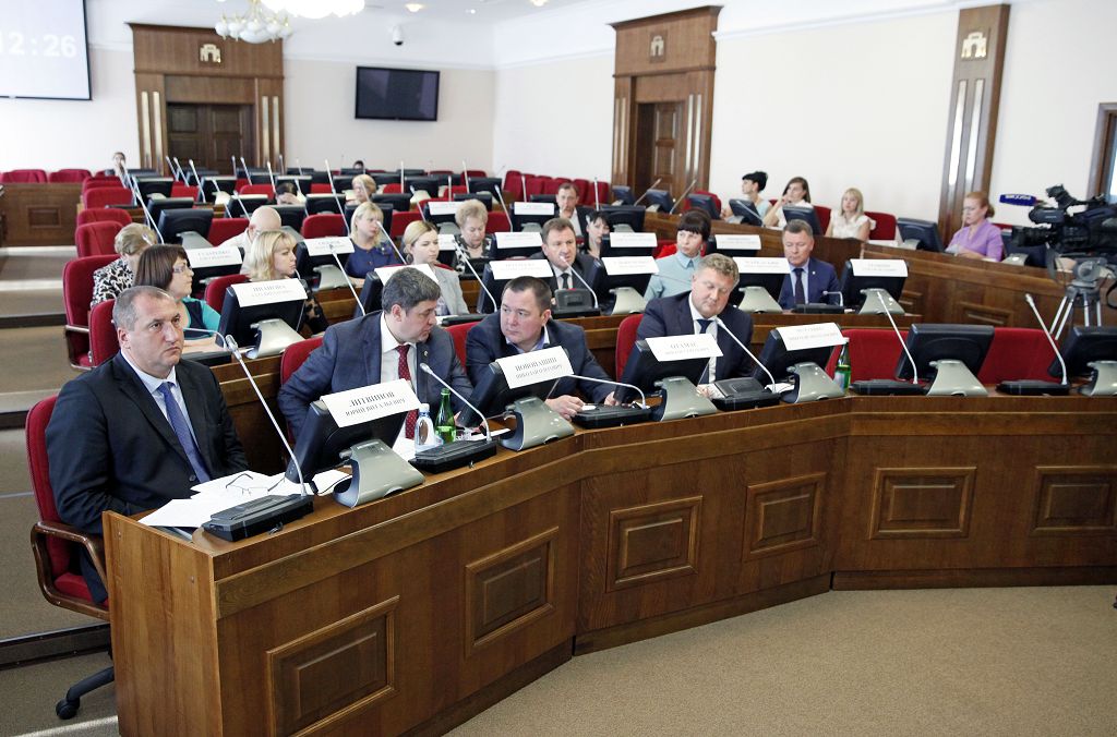 Проблемы предоставления рабочих мест инвалидам обсудили депутаты