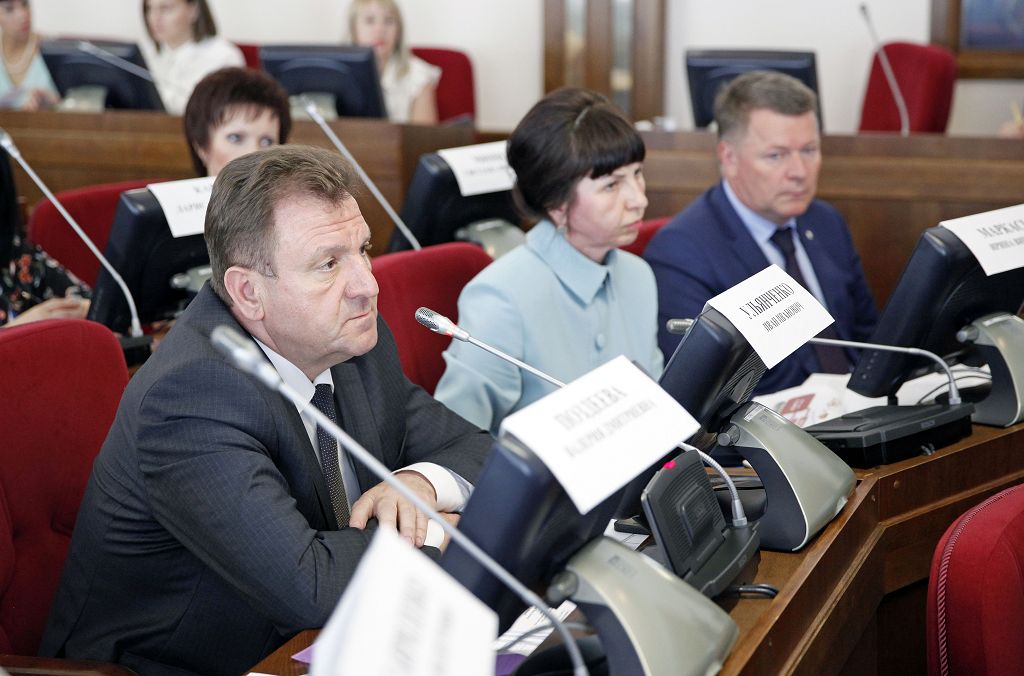Проблемы предоставления рабочих мест инвалидам обсудили депутаты