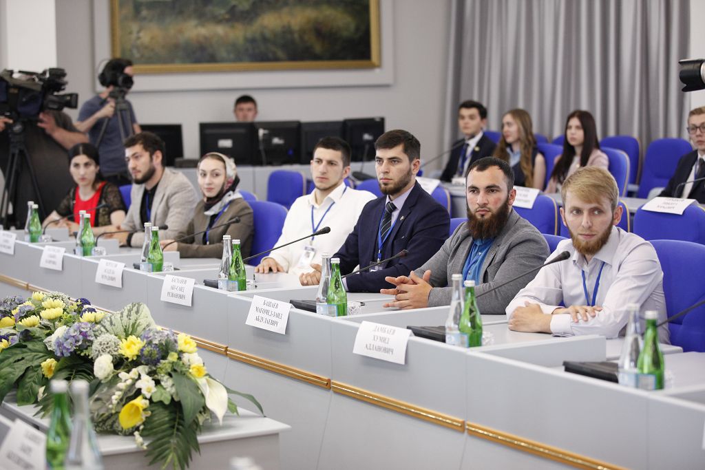 Проект «Академия молодых парламентариев СКФО» открылся в Ставрополе
