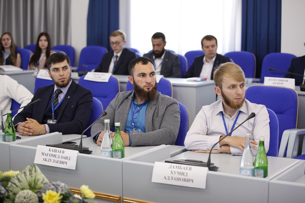 Проект «Академия молодых парламентариев СКФО» открылся в Ставрополе