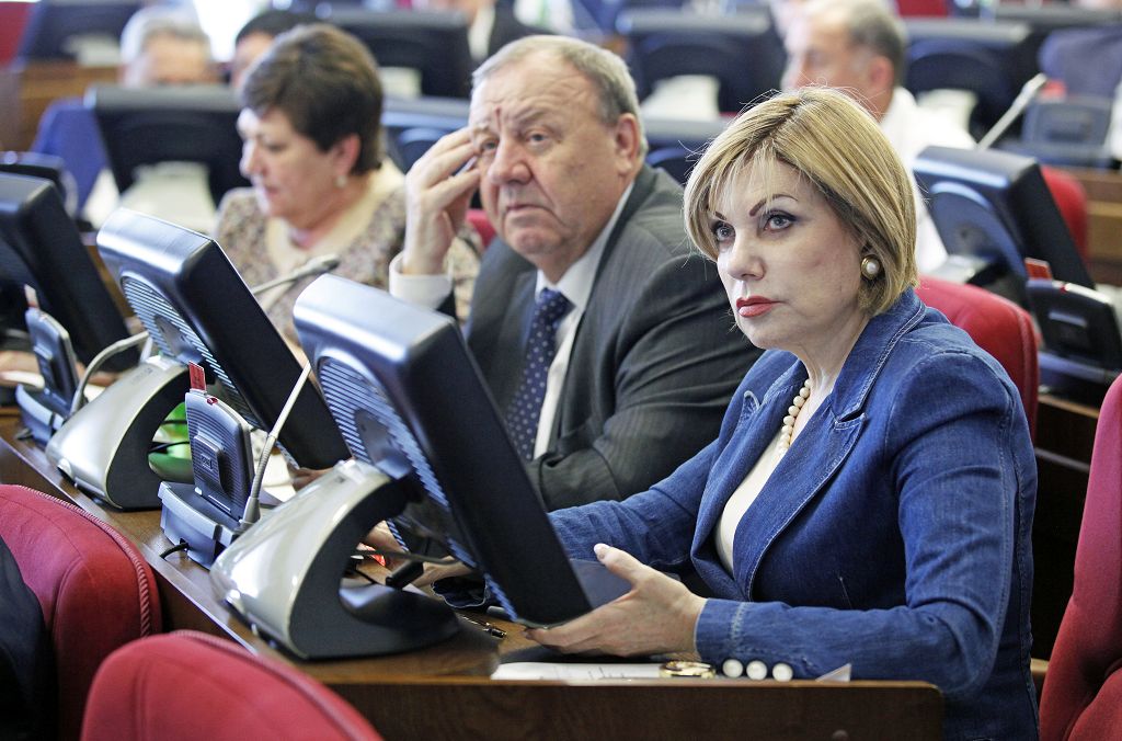 Парламентарии одобрили отчёт губернатора региона