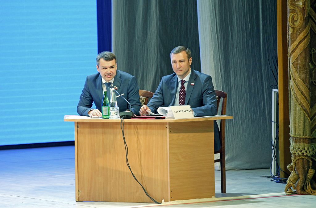Парламентарии одобрили отчёт губернатора региона
