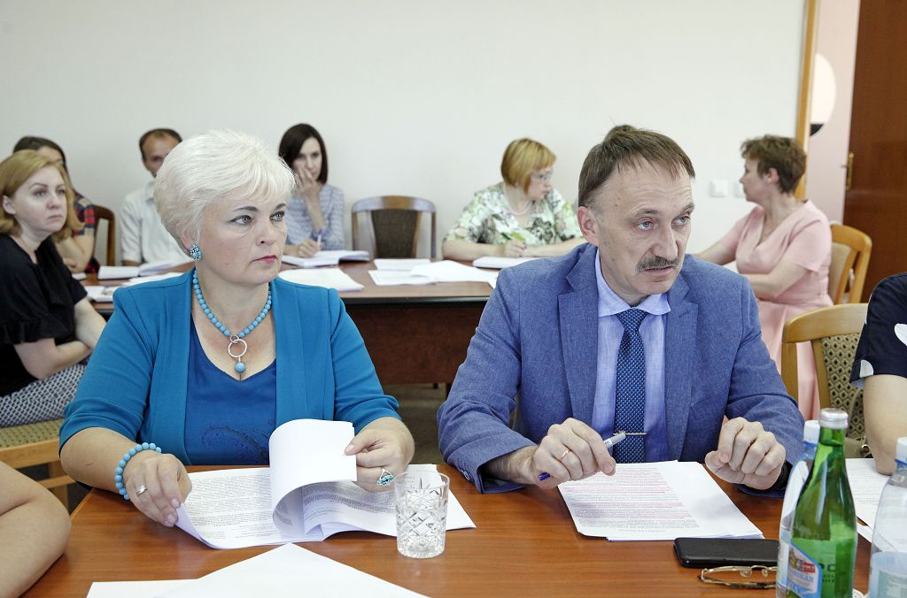 В поддержку сельских педагогов