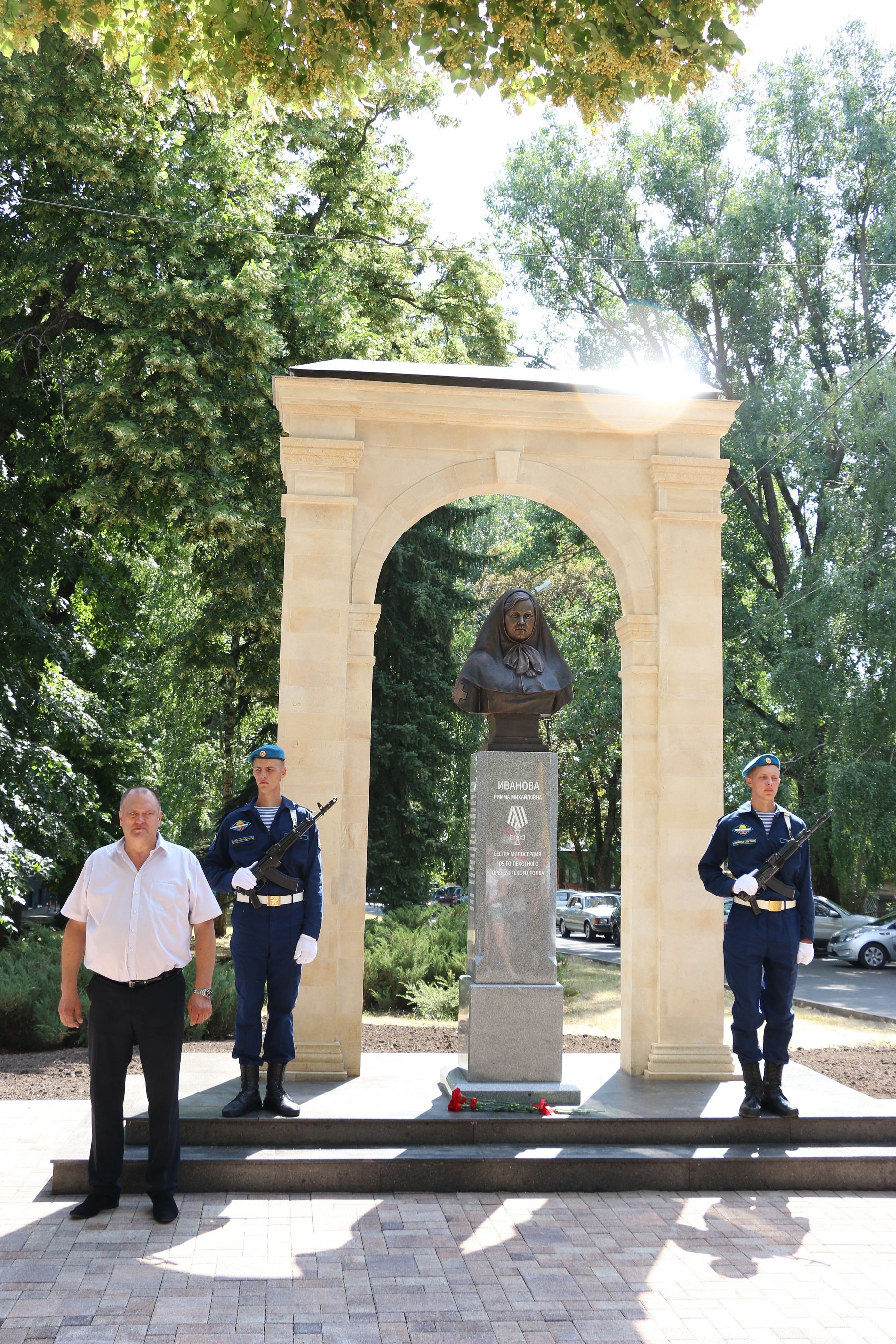 В Ставрополе открыли памятник Римме Ивановой