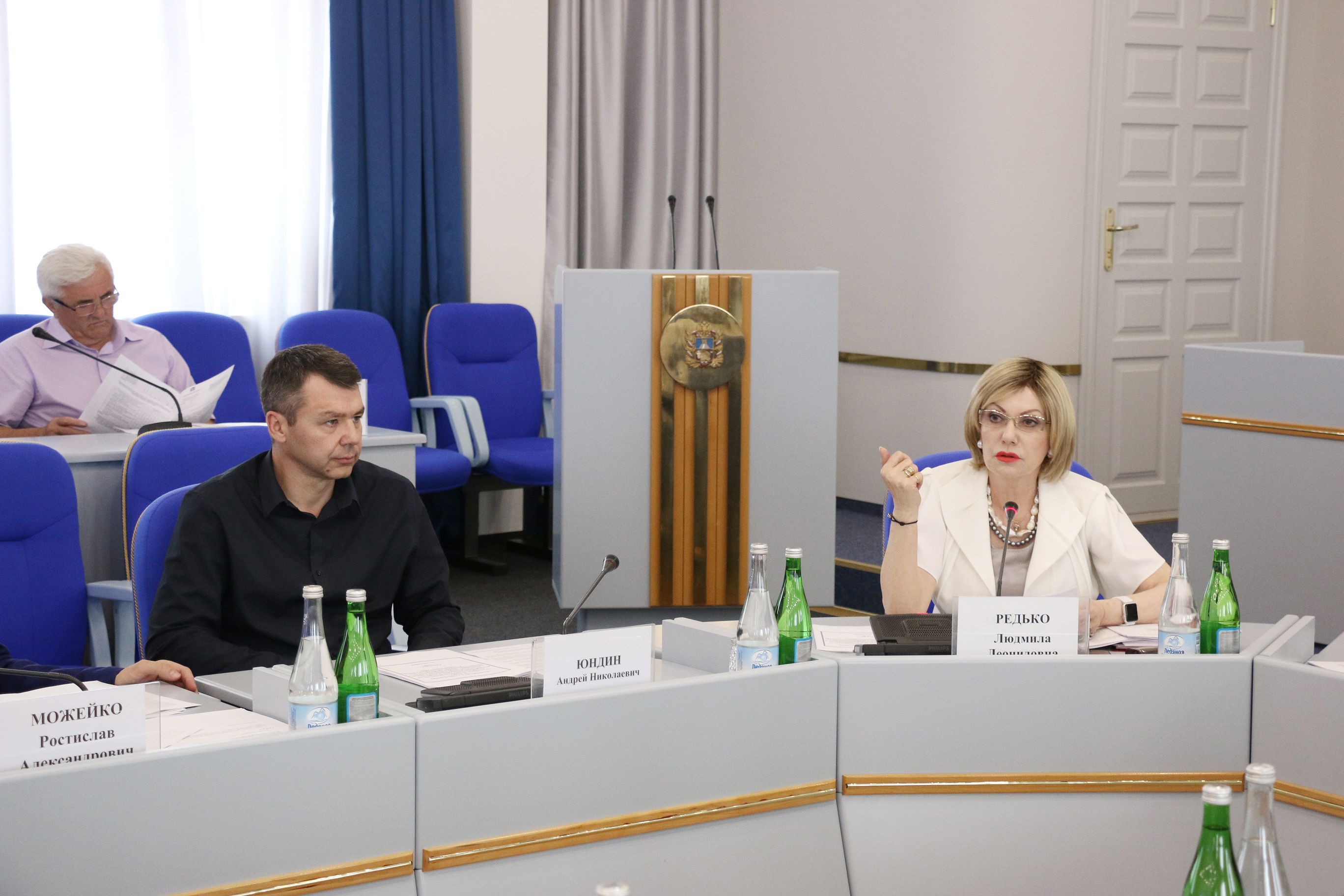 Проблемы подготовки кадров по целевому набору обсудили депутаты