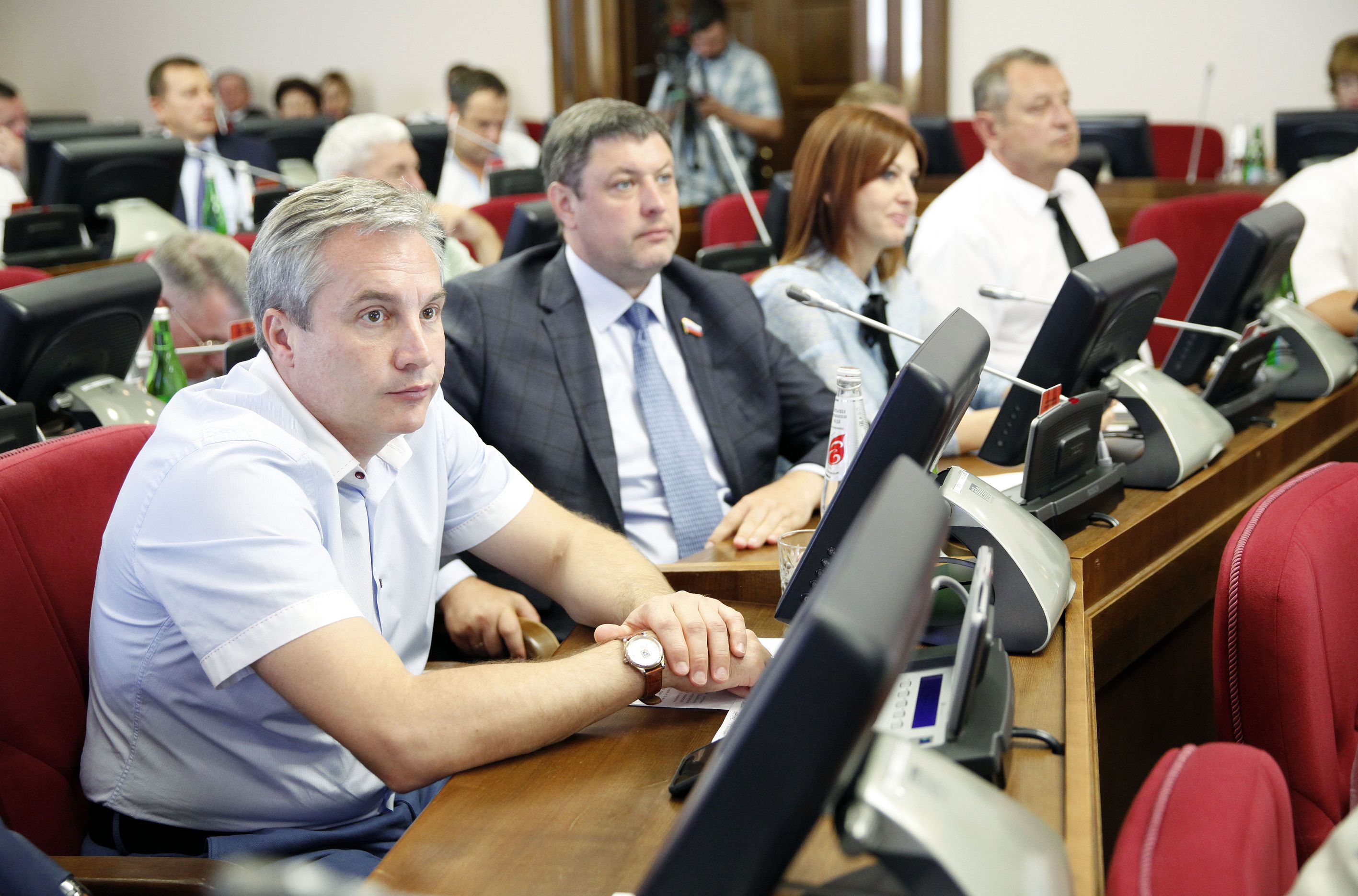 Завершили полугодие