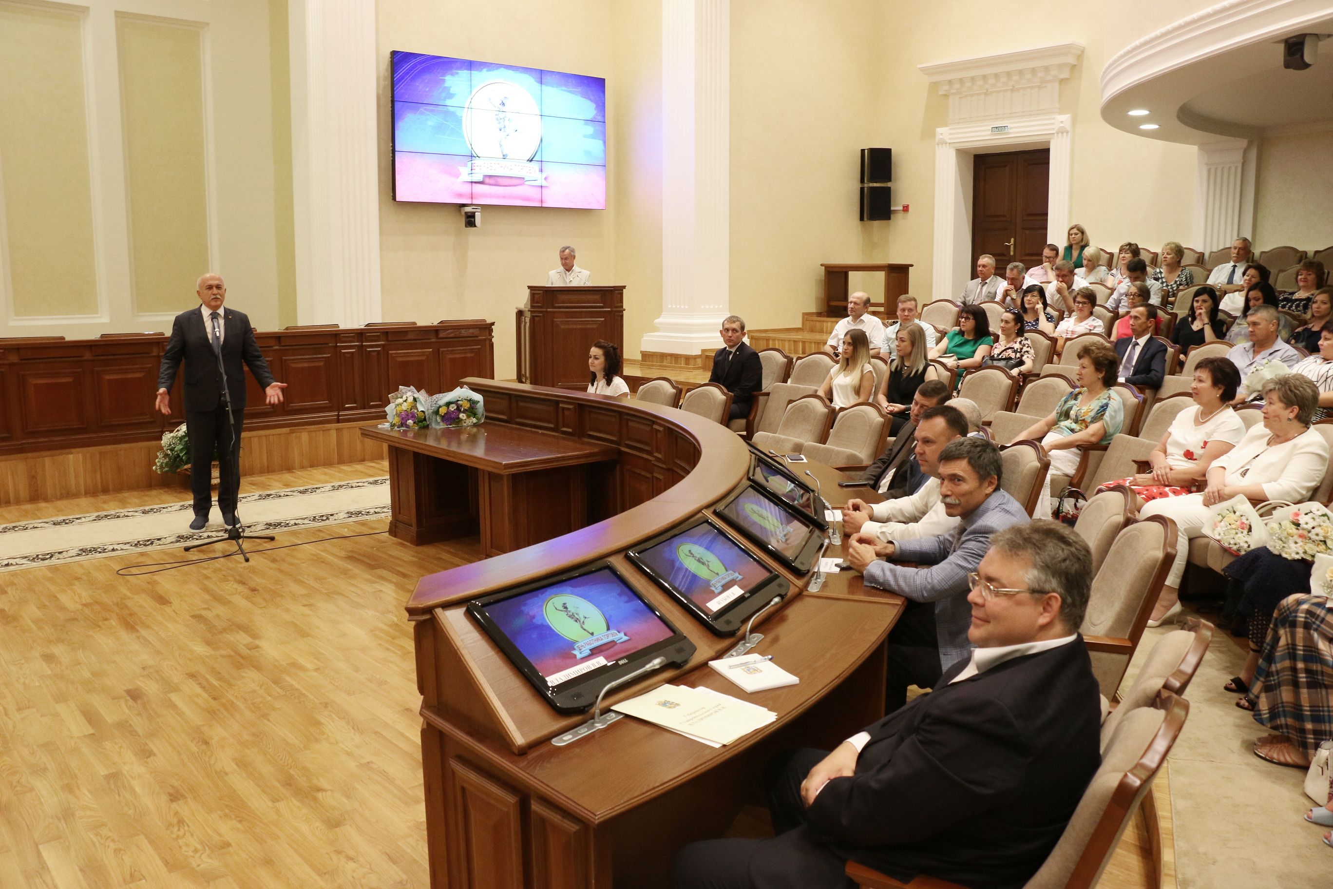 Работники торговли отметили профессиональный праздник