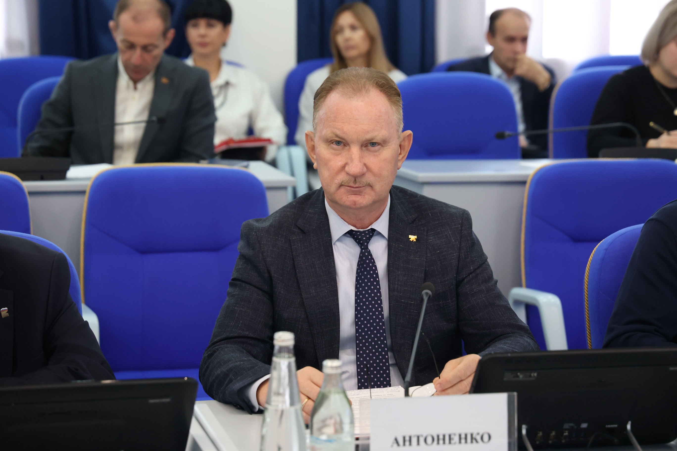 В Думе Ставрополья продолжается подготовка законопроектов для очередного заседания