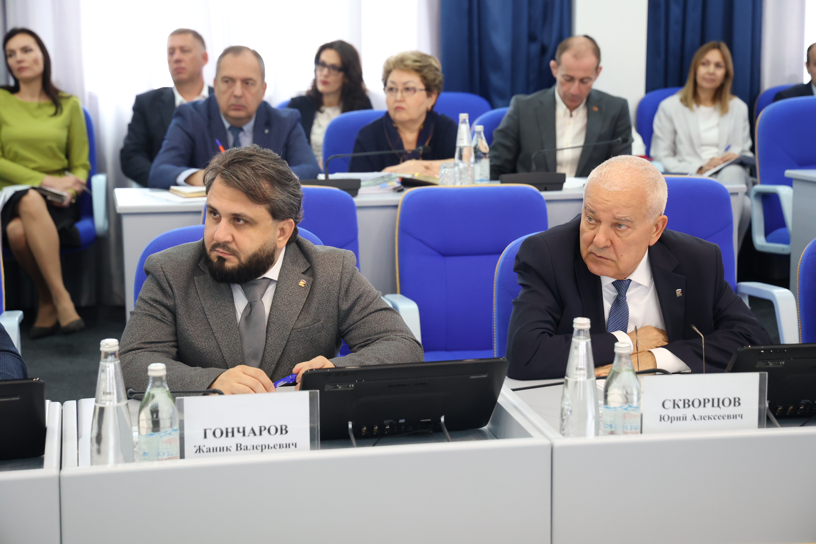 В Думе Ставрополья продолжается подготовка законопроектов для очередного заседания